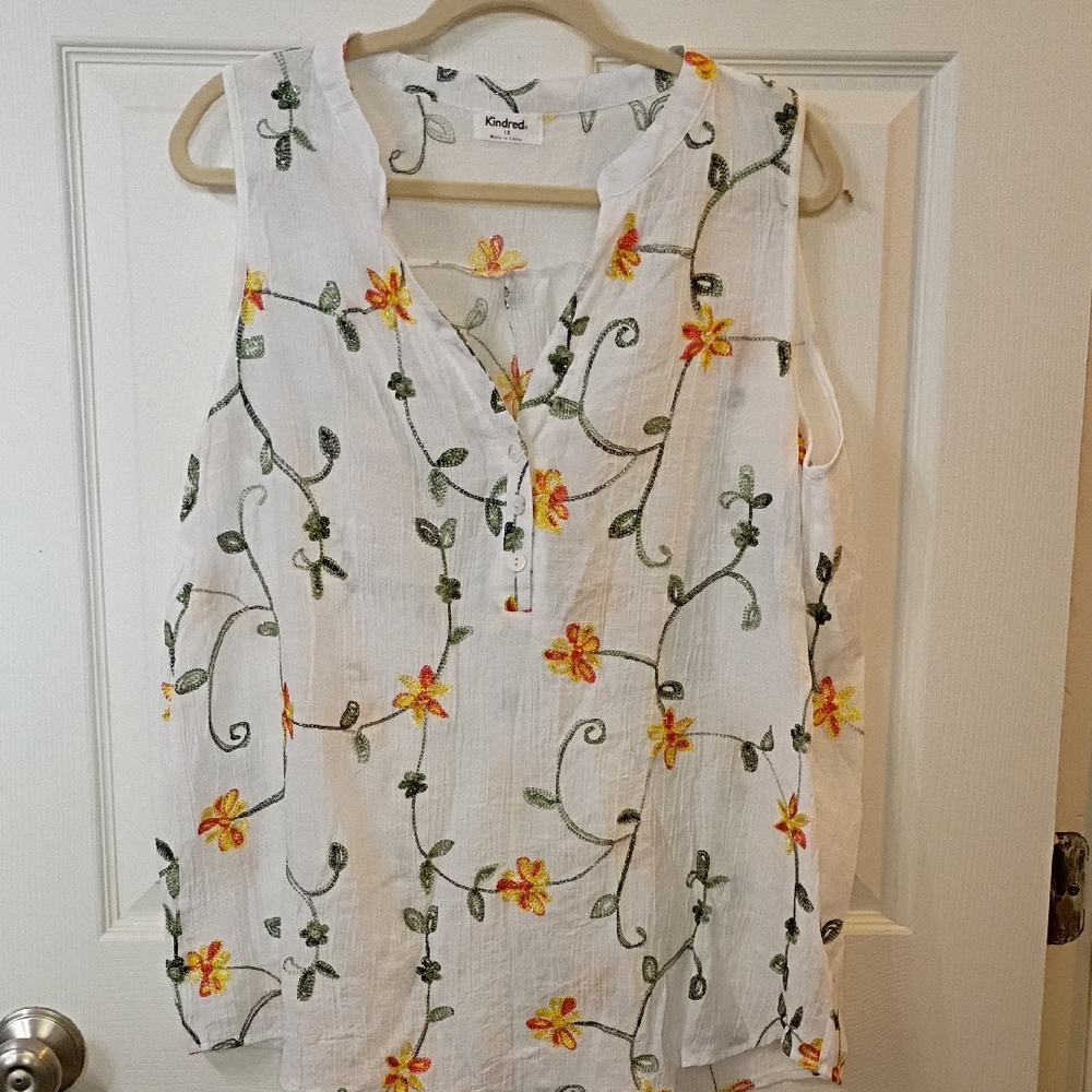 Kindred White Floral-Embroidered Sleeveless Camisole